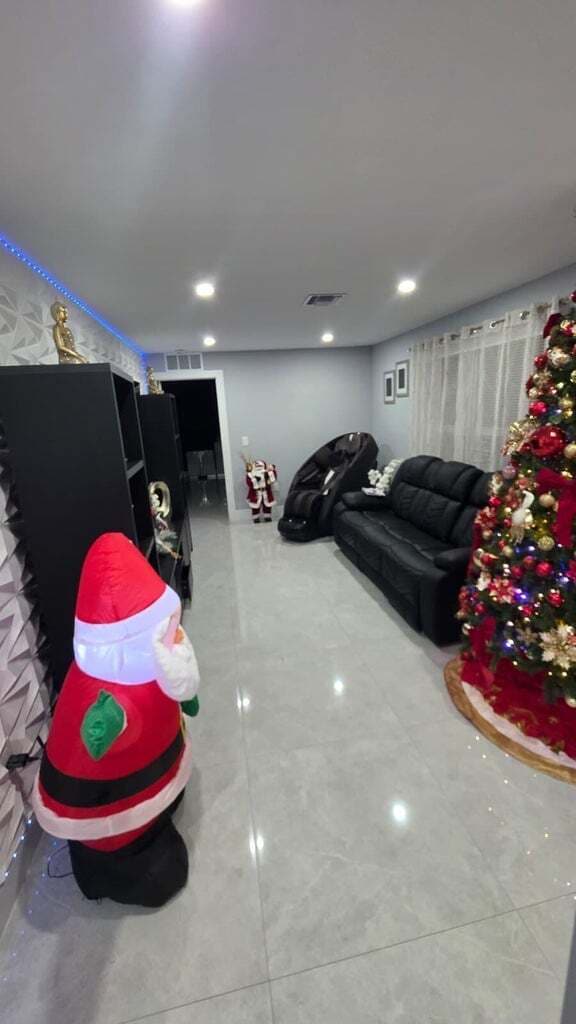 Photo - 131 Puffin Ct