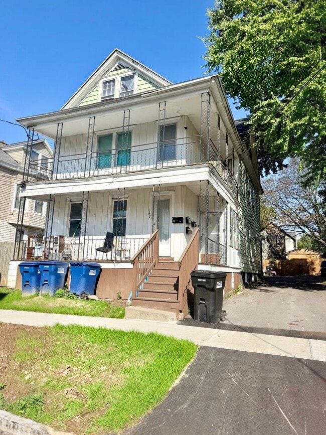 Building Photo - 140-42 Grumbach Ave Unit #4