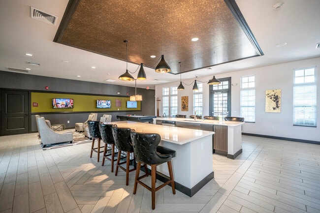Waterstone at Hamburg Apartments
