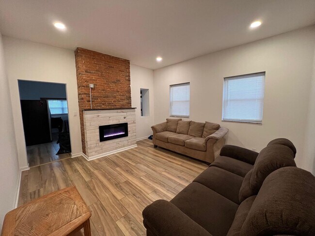 Photo - 2121 Eggers St Unit 1