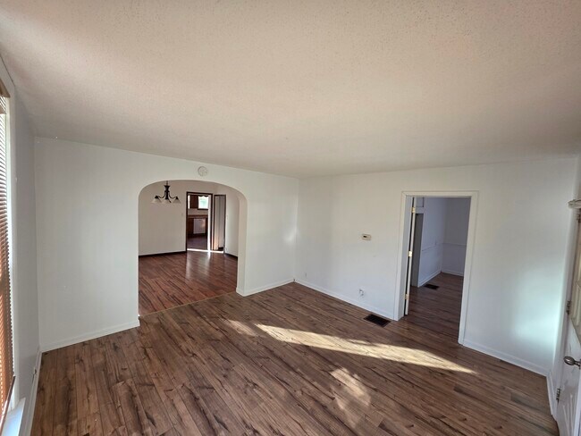 Photo - 3 bedroom house FOR RENT