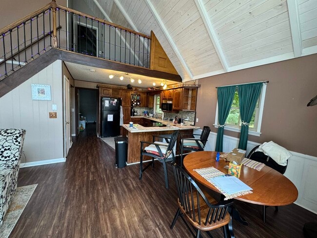 Photo - 122 Waterlick Ct