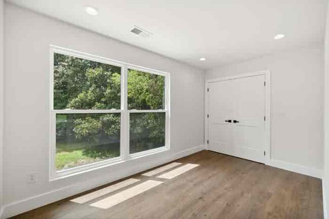 Photo - 102 Cayce Valley Dr Unit Suite