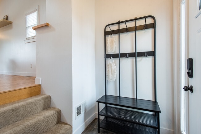 Photo - 2414 Inglewood Ave N
