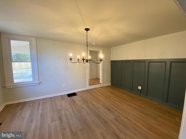 Photo - 742 St Joseph St