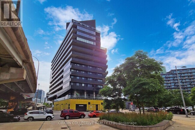 Photo - 21 Lawren Harris Square Unité 1109