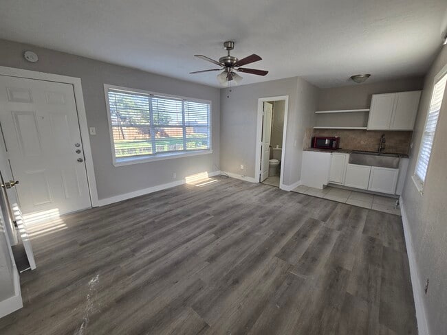 118 W Sears St Unit 103