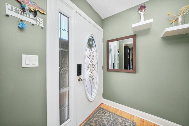 Photo - 9016 Marmora Ave