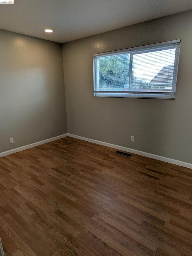 Photo - 1504 Mission Dr