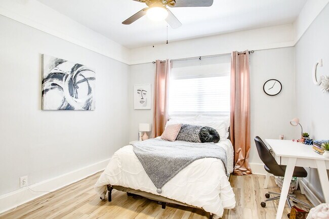 Photo - Pre-Leasing for July 2025! Apartment
