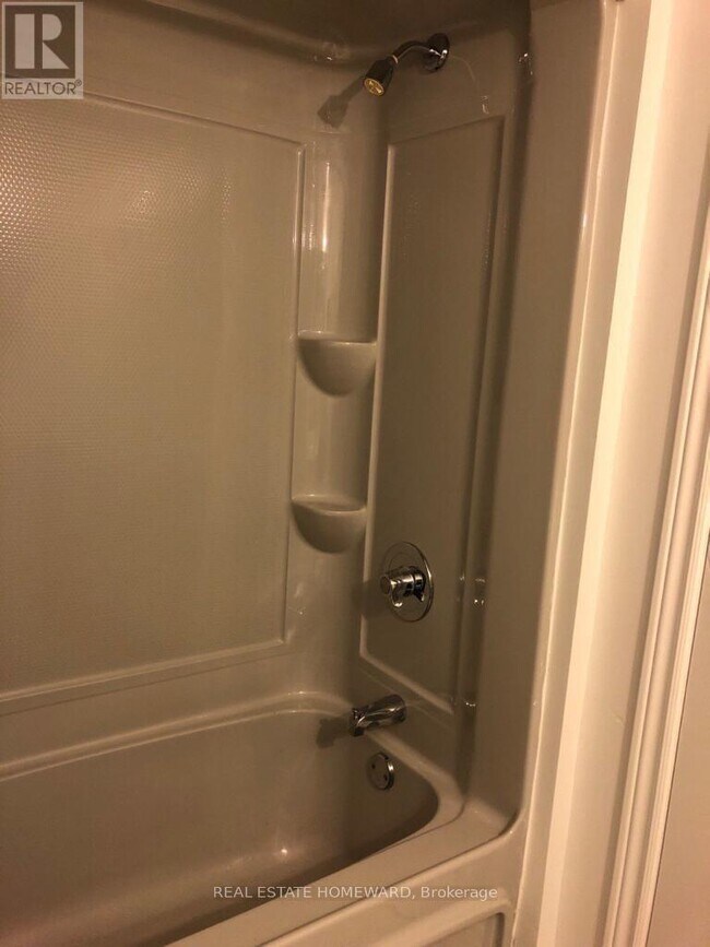 Photo - 460 Cummer Ave