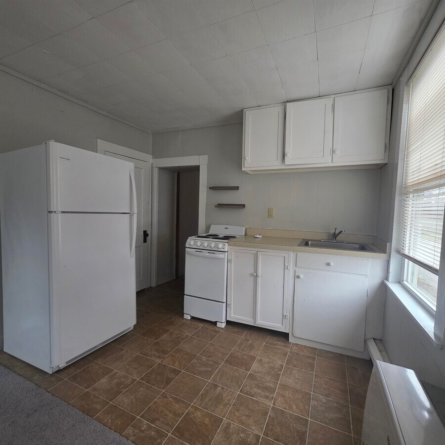 Photo - 200 Main St Unit 1