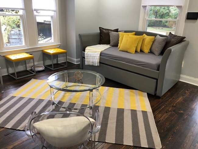 Photo - 1085 Harwell St NW