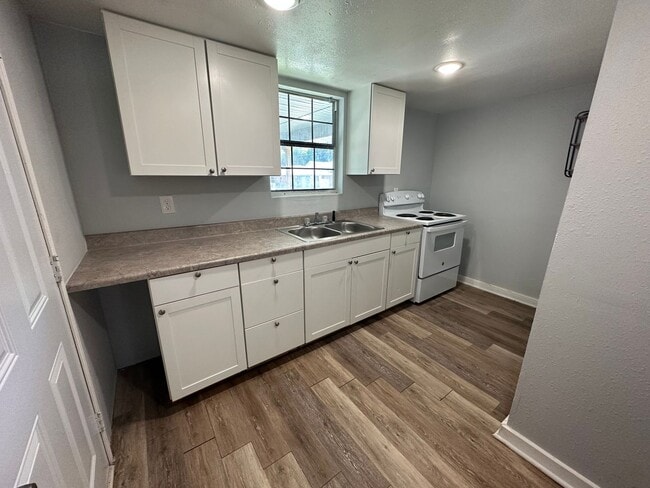 Photo - Beautiful 2 Bedroom Apartment