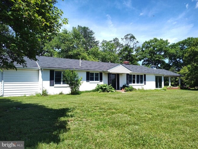 Photo - 15400 Mt Calvert Rd House