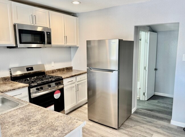 Photo - 4225 8th Ave