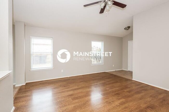 Photo - 3 Bedroom Pet-Friendly Home in Fort Worth,...
