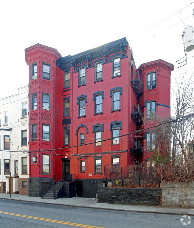 Photo - 58-60 Hudson St Apartments