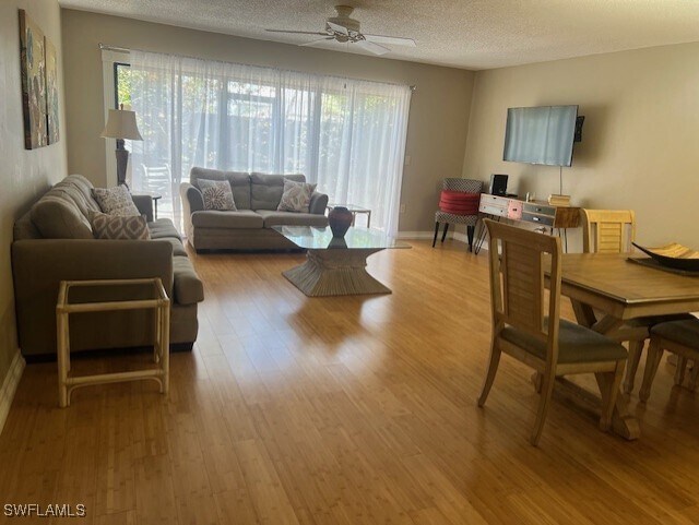 Photo - 800 Meadowland Dr