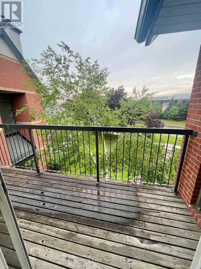 Photo - 1450 Glen Abbey Gate Unit 533