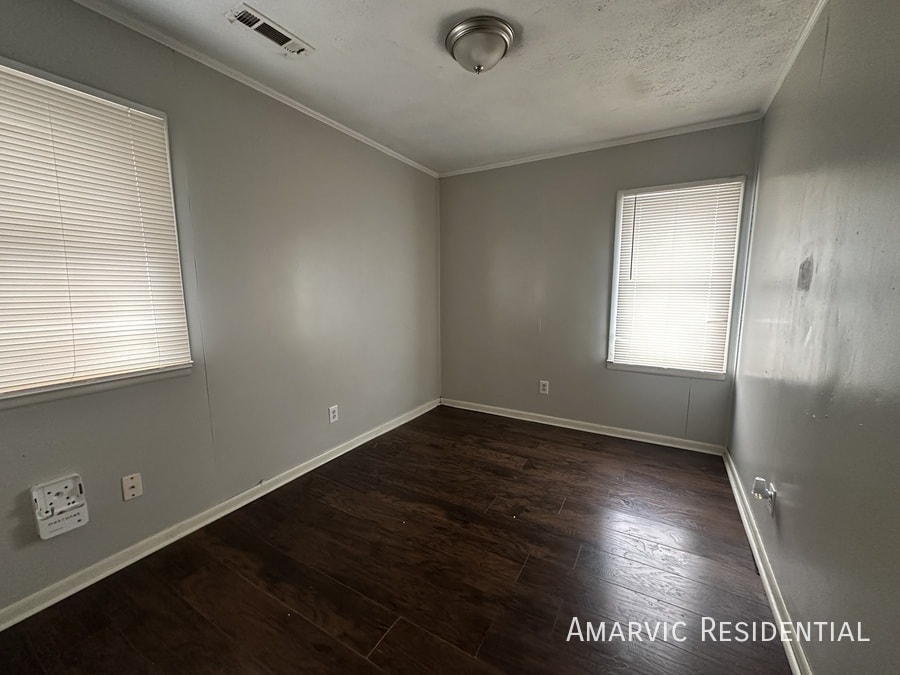 Photo - 717 Bullock St
