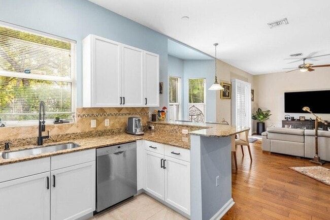 Photo - 1875 Highland Grove Dr
