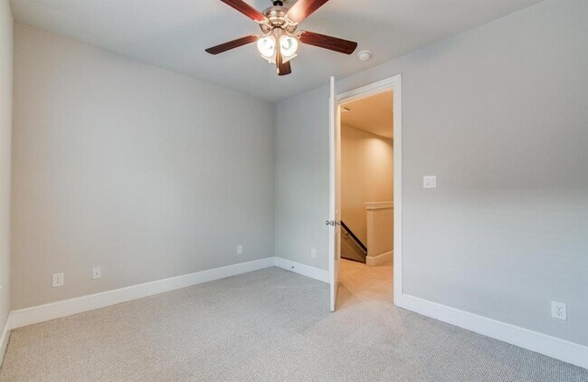Photo - 610 Delano St