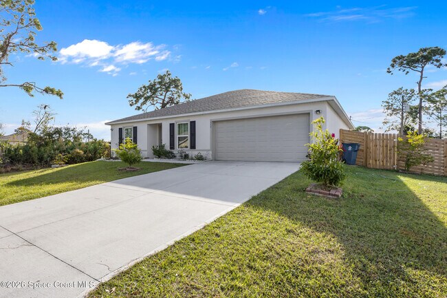 Photo - 1550 Leeward Ave SE