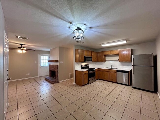 Photo - 3007 Kestrel Dr