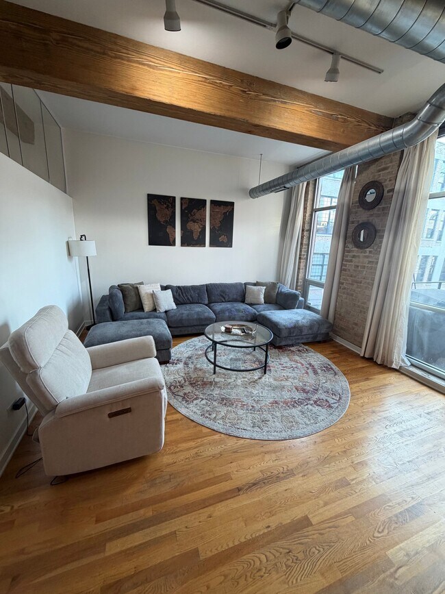 Photo - 1344 W Madison St Unit 302