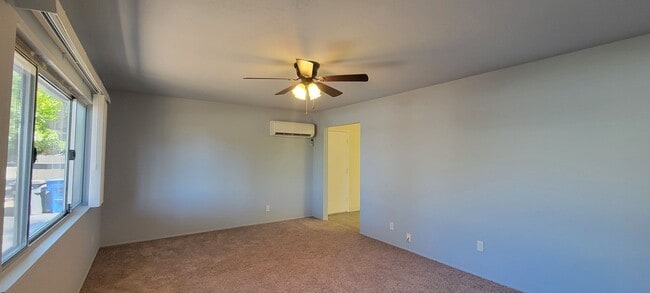 Photo - 2891 Alfreda Way
