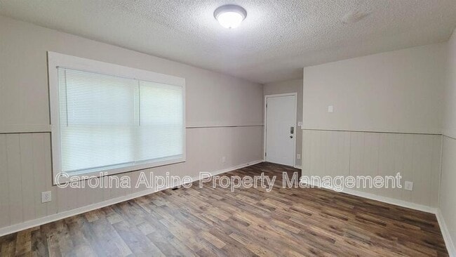 Photo - 1306 Ragan Ave Unit B