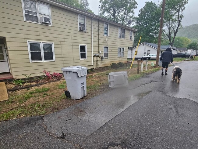 Photo - 148 Edgewater Rd Unit 2