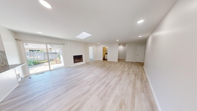 Photo - 5165 Remington Rd