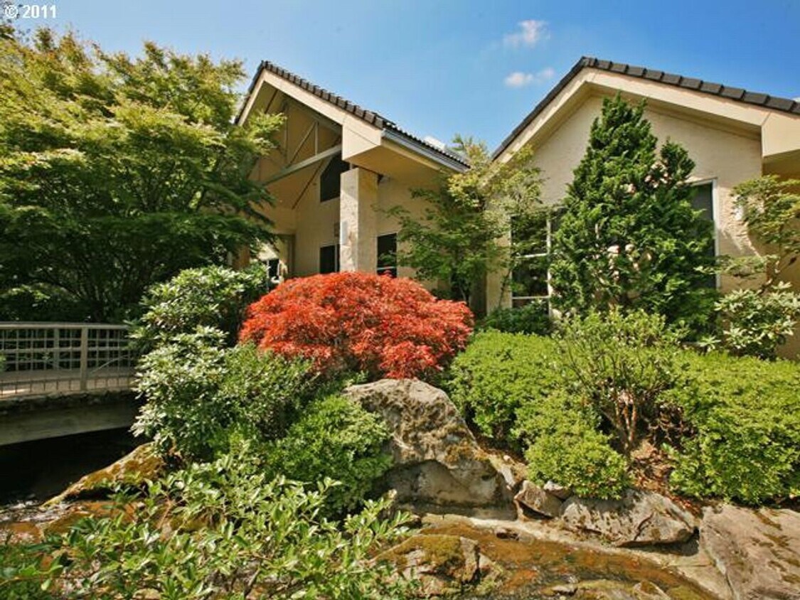 2 Bedroom Quintet Condo off West Burnside ... - 2 Bedroom Quintet Condo off West Burnside ...
