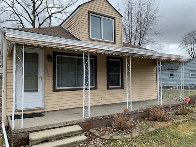 Photo - 13870 Couwlier Ave House