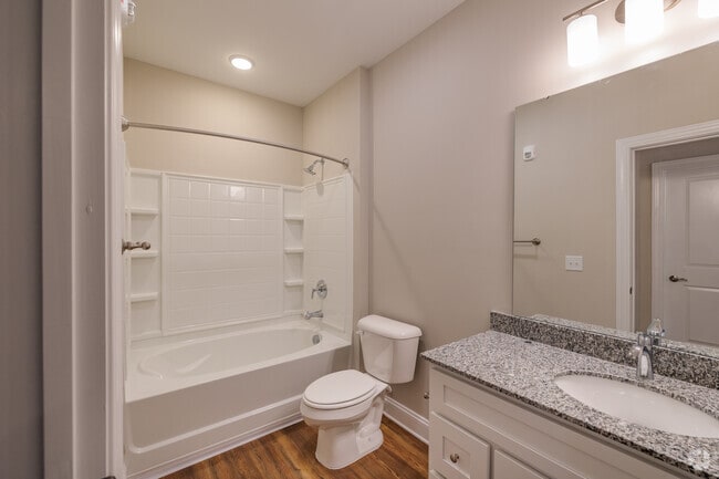 1BR - Full Bathroom