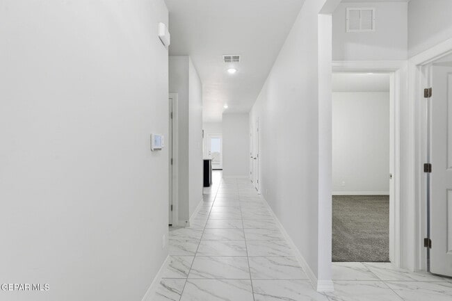Photo - 909 Larkhall Pl