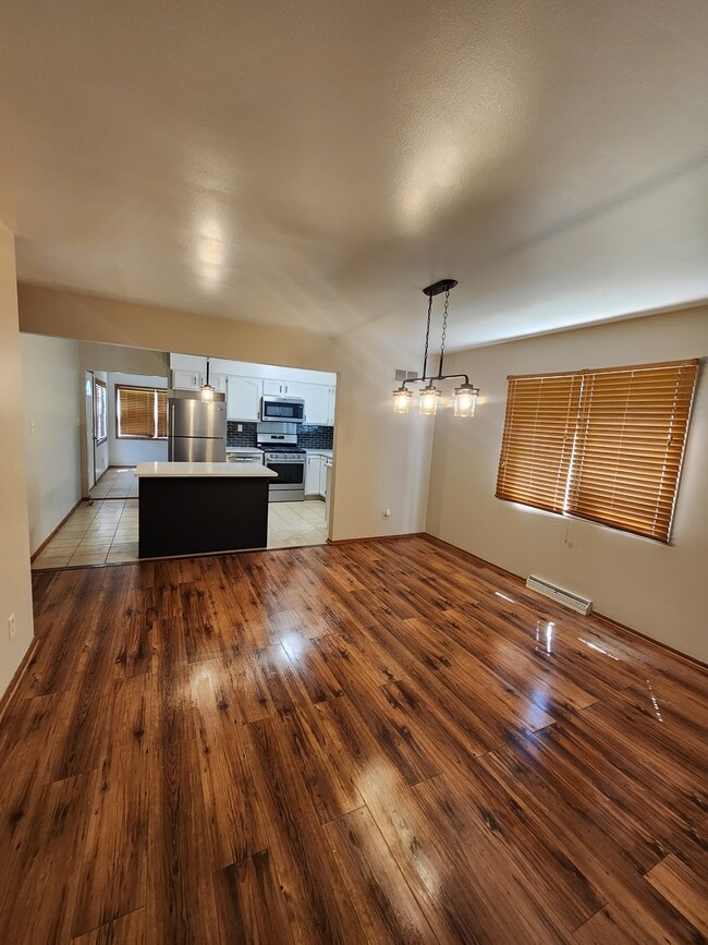 Comedor - 303 W Michigan Ave