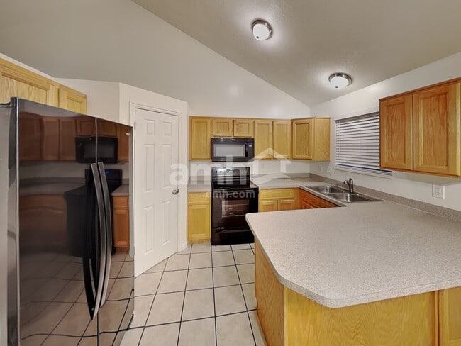 Photo - 1454 Fowler Ave