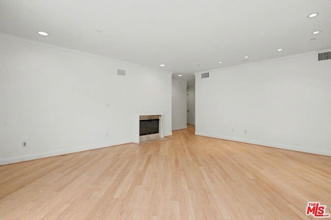 Photo - 1830 Pelham Ave
