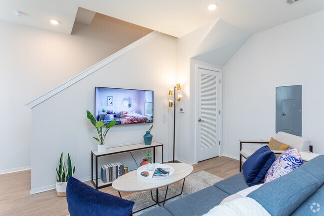 4BR, 4BA - 1630 SF 4x4 Townhome- Living Area - Paloma Raleigh