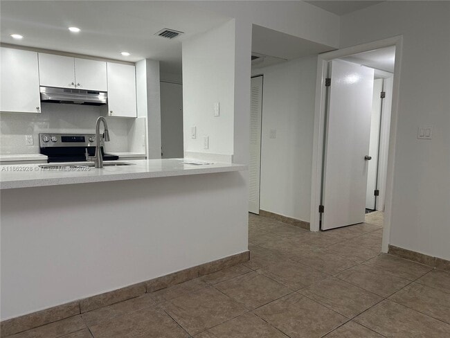 Building Photo - 8100 Geneva Ct Unit 142 Rental
