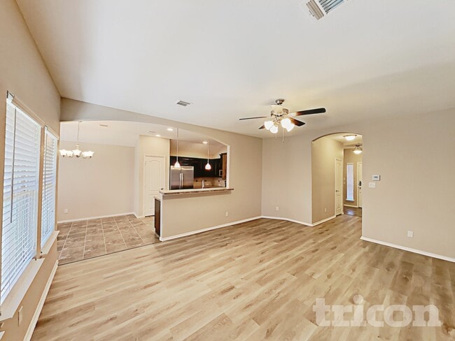 Photo - 525 Beechgrove Terrace