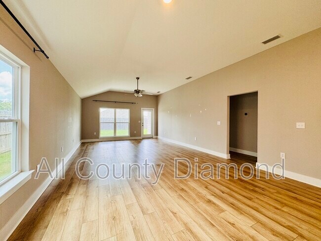 Photo - 290 Bayou Bend Ln