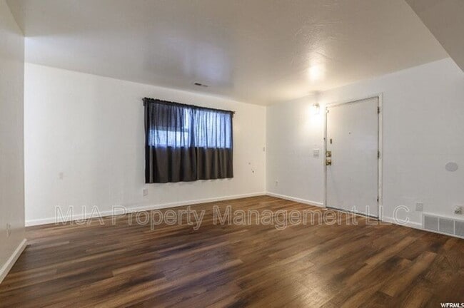 Photo - 2523 S Lakecrest Dr Unidad 02