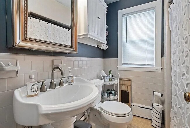 Photo - 289 Milton St Unit 1