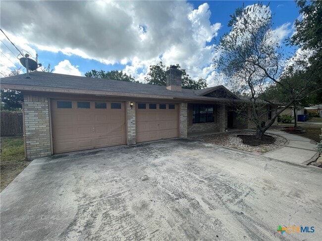 Photo - 1346 Carnation Ln