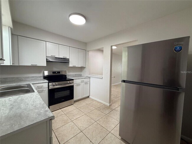 6030 SW 12 Pl