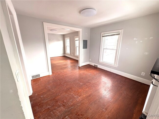 Photo - 90 Washington St